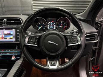 Jaguar F-PACE 2.0 D180 R-Sport SUV 5dr Diesel Auto AWD Euro 6 (s/s) (180 ps)