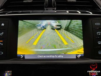 Jaguar F-PACE 2.0 D180 R-Sport SUV 5dr Diesel Auto AWD Euro 6 (s/s) (180 ps)