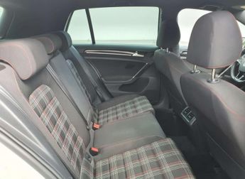 Volkswagen Golf 2.0 Golf GTi Semi-Auto 5dr