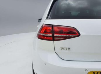 Volkswagen Golf 2.0 Golf GTi Semi-Auto 5dr