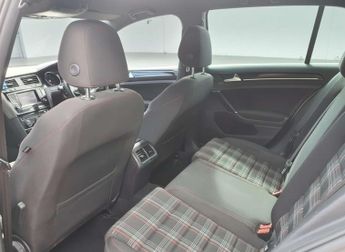 Volkswagen Golf 2.0 Golf GTi Semi-Auto 5dr