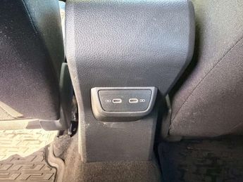 Volkswagen Polo 1.0 Polo R-Line TSI Semi-Auto 5dr