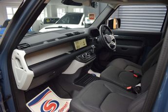 Land Rover DEFENDER 3.0 Defender Hard Top D MHEV Auto 4WD 3dr