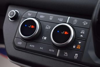 Land Rover DEFENDER 3.0 Defender Hard Top D MHEV Auto 4WD 3dr