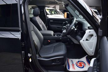Land Rover DEFENDER 3.0 Defender SE D MHEV Auto 4WD 5dr