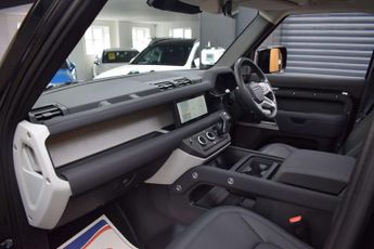 Land Rover DEFENDER 3.0 Defender SE D MHEV Auto 4WD 5dr