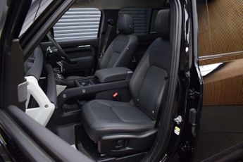 Land Rover DEFENDER 3.0 Defender SE D MHEV Auto 4WD 5dr