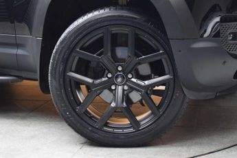 Land Rover DEFENDER 3.0 Defender SE D MHEV Auto 4WD 5dr
