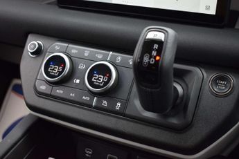 Land Rover DEFENDER 3.0 Defender SE D MHEV Auto 4WD 5dr