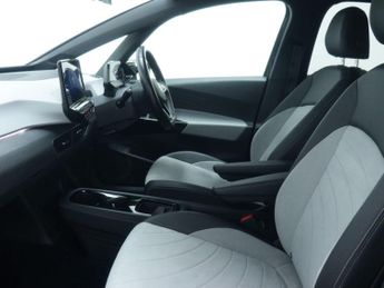 VOLKSWAGEN ID.3 Pro Performance 58kWh Family Hatchback 5dr Electric Auto (204 ps