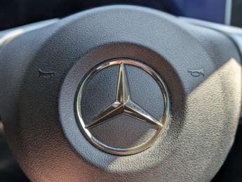 Mercedes-Benz E-CLASS 3.0 E 400 AMG Line Premium+ 4Matic Auto 4WD 2dr