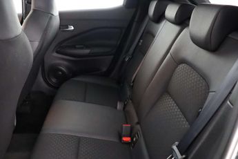 Nissan Juke 1.0 DIG-T N-Connecta SUV 5dr Petrol DCT Auto Euro 6 (s/s) (114 p