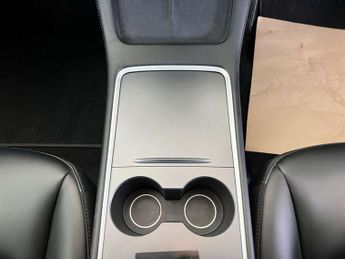 TESLA MODEL 3 Model 3 Long Range AWD 4WD 4dr