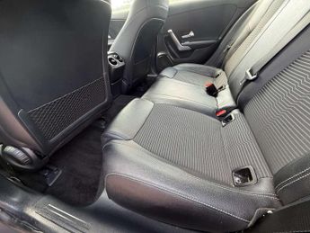 Mercedes-Benz A Class 1.5 A180d Sport (Executive) 7G-DCT Euro 6 (s/s) 5dr