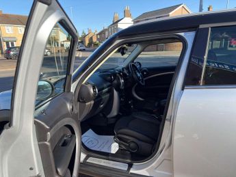 MINI COUNTRYMAN 2.0 Countryman Cooper D Auto 5dr