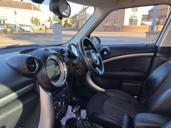 MINI COUNTRYMAN 2.0 Countryman Cooper D Auto 5dr