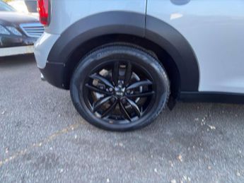 MINI COUNTRYMAN 2.0 Countryman Cooper D Auto 5dr
