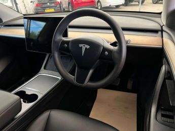 TESLA MODEL Y Model Y RWD 5dr