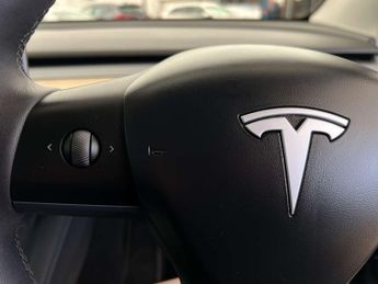 TESLA MODEL Y Model Y RWD 5dr