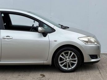 TOYOTA AURIS 1.6 Auris TR Valvematic Semi-Auto 5dr
