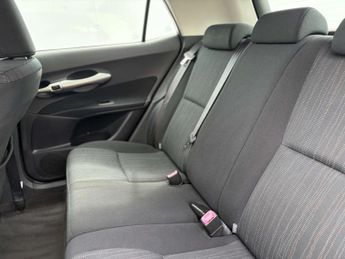 TOYOTA AURIS 1.6 Auris TR Valvematic Semi-Auto 5dr