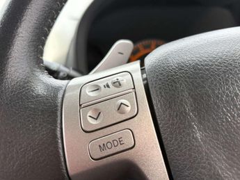TOYOTA AURIS 1.6 Auris TR Valvematic Semi-Auto 5dr