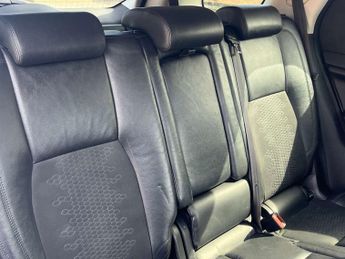 Land Rover DISCOVERY SPORT 2.2 Discovery Sport SE Tech SD4 Auto 4WD 5dr