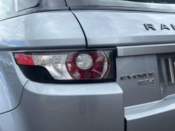 Land Rover RANGE ROVER EVOQUE 2.2 Range Rover Evoque Pure SD4 Auto 4WD 5dr