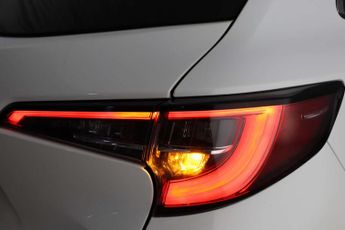 Toyota Corolla 2.0 VVT-h GPF Design Touring Sports 5dr Petrol Hybrid CVT Euro 6