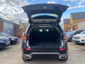 Land Rover Discovery Sport 2.0 TD4 HSE Dynamic Lux SUV 5dr Diesel Auto 4WD Euro 6 (s/s) (18