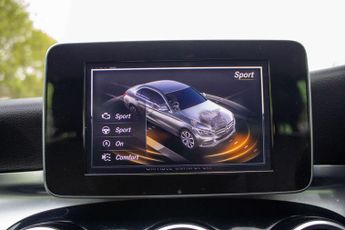 MERCEDES-BENZ C-CLASS 2.1 C220 D SE Auto 4dr