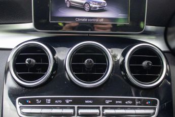 MERCEDES-BENZ C-CLASS 2.1 C220 D SE Auto 4dr