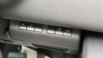PEUGEOT 3008 1.6 3008 Allure Blue HDi S/S Auto 5dr