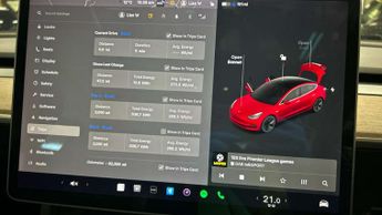 TESLA MODEL 3 Model 3 Standard Range + 4dr