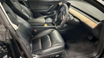 TESLA MODEL 3 Model 3 Standard Range + 4dr