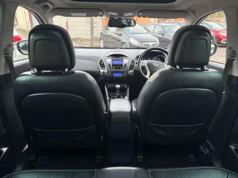 Hyundai IX35 2.0 ix35 Premium 4WD CRDi 134 4WD 5dr