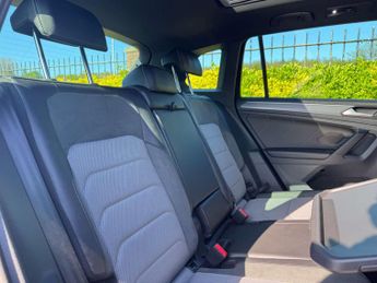 VOLKSWAGEN TIGUAN 1.5 Tiguan R-Line TSi Evo Semi-Auto 5dr