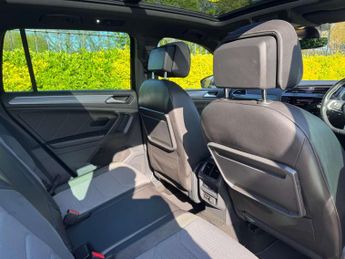 VOLKSWAGEN TIGUAN 1.5 Tiguan R-Line TSi Evo Semi-Auto 5dr