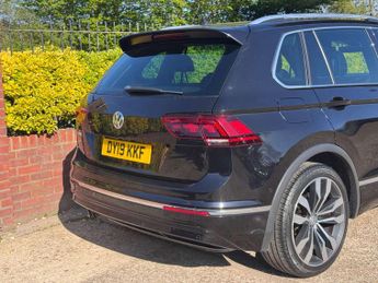 VOLKSWAGEN TIGUAN 1.5 Tiguan R-Line TSi Evo Semi-Auto 5dr