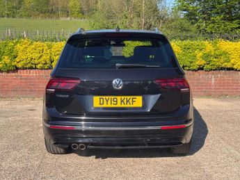 VOLKSWAGEN TIGUAN 1.5 Tiguan R-Line TSi Evo Semi-Auto 5dr