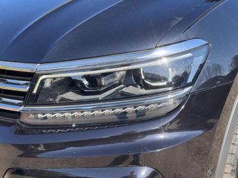 VOLKSWAGEN TIGUAN 1.5 Tiguan R-Line TSi Evo Semi-Auto 5dr