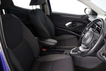 Toyota Yaris 1.5 VVT-h Design Hatchback 5dr Petrol Hybrid E-CVT Euro 6 (s/s) 