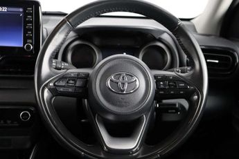 Toyota Yaris 1.5 VVT-h Design Hatchback 5dr Petrol Hybrid E-CVT Euro 6 (s/s) 