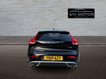VOLVO V40 2.0 V40 R-Design Edition D2 Auto 5dr
