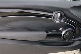 MINI Electric Hatch Cooper SE 32.6kWh Level 3 Hatchback 3dr Electric Auto (184 ps)