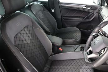 Volkswagen Tiguan 2.0 TDI R-Line SUV 5dr Diesel DSG Euro 6 (s/s) (150 ps)