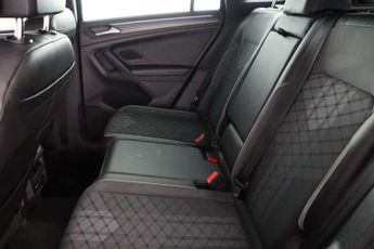 Volkswagen Tiguan 2.0 TDI R-Line SUV 5dr Diesel DSG Euro 6 (s/s) (150 ps)