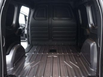 NISSAN Townstar 45kWh Tekna Panel Van 6dr Electric Auto L1 (122 ps)