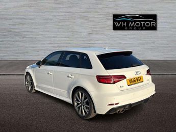 AUDI A3 1.5 A3 Sportback Black Edition TFSI Semi-Auto 5dr