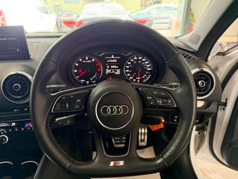 AUDI A3 1.5 A3 Sportback Black Edition TFSI Semi-Auto 5dr